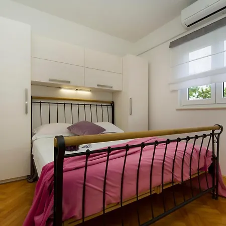 Katarina - Private Pool 80m From Apartamento *