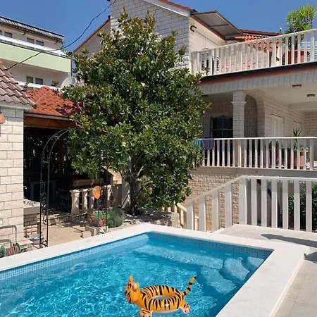 Katarina - Private Pool 80m From Apartamento Marina (Bossoglina)